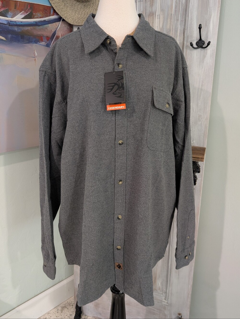 NWT Legendary Whitetails Men's Buck Camp Flannel Gray Button-Up Shirt